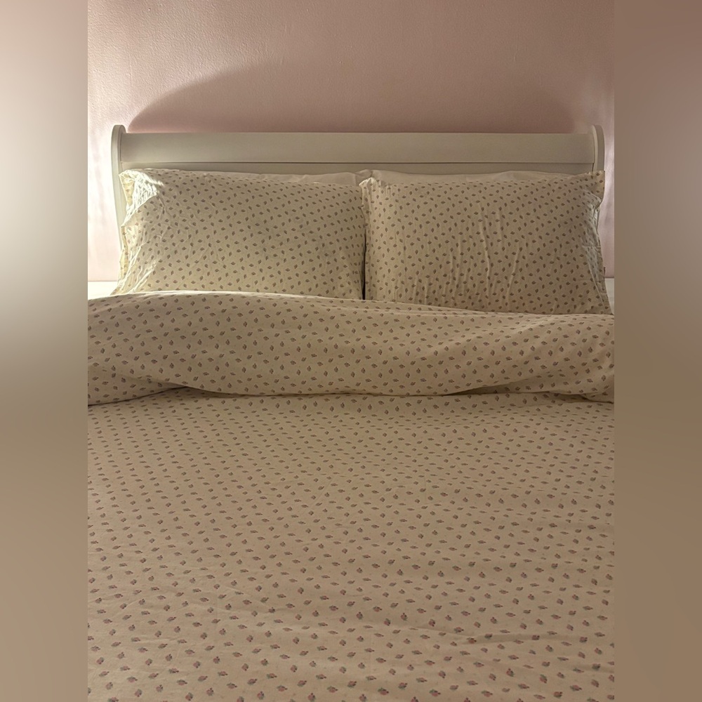 Pegycrafts- Floral Queen Coquette Duvet Cover Set